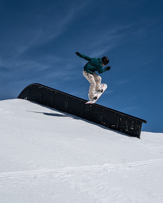 Kunde @irinaruegg in Dope Blizzard W Snowboardjacke Damen Bottle Green