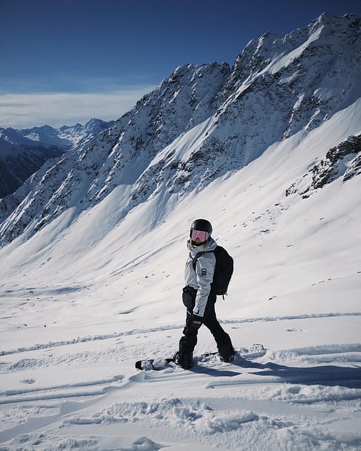 Kunde @sarah_bacher_ in Montec Moss W Snowboardjacke Damen Light Grey/Black