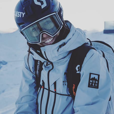 Kunde @zuzawitych in Montec Moss W Snowboardjacke Damen Soft Blue/Black