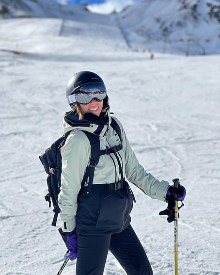 Kunde @sil_casals in Montec Moss W Snowboardjacke Damen Soft Green/Black