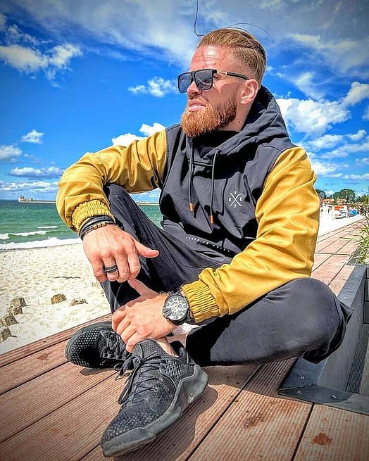 Kunde @bvrsztn in Dope Nomad Outdoorjacke Herren Gold/Black