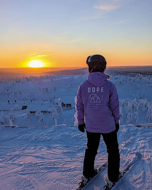 Kunde @haaviojasmin in Dope Yeti W 22 Snowboardjacke Damen Summit Faded Violet