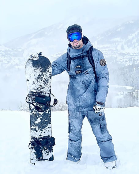 Kunde @_seanpollock_ in Dope Blizzard Skijacke Herren Dirt