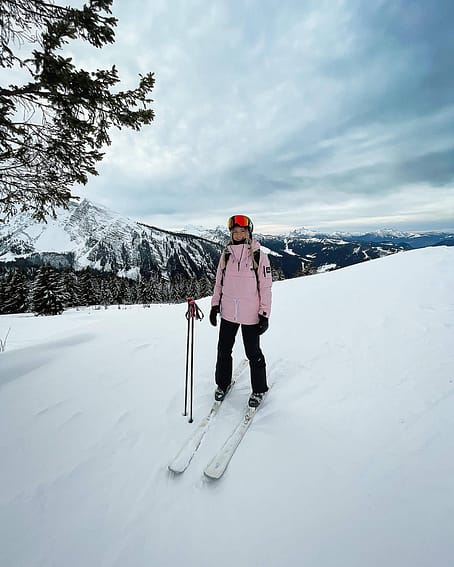 Kunde @agusia92_ in Dope Annok W Snowboardjacke Damen Soft Pink