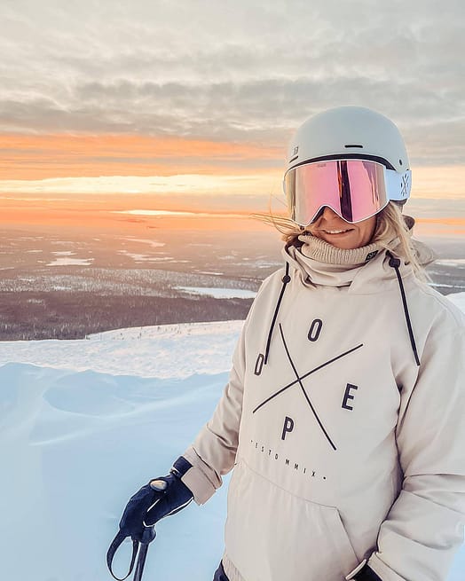 Kunde @evelinakultahippu in Dope Yeti W Snowboardjacke Damen 2X-Up Sand