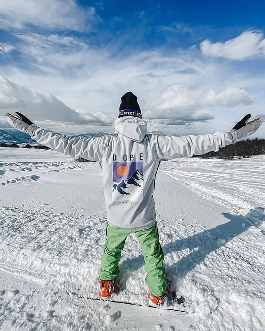 Kunde @andredalo in Dope Yeti 2022 Snowboardjacke Herren Peak Light Grey