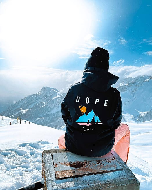 Kunde @zuzanazuzanovaa in Dope Yeti 2022 Skijacke Herren Pine Black