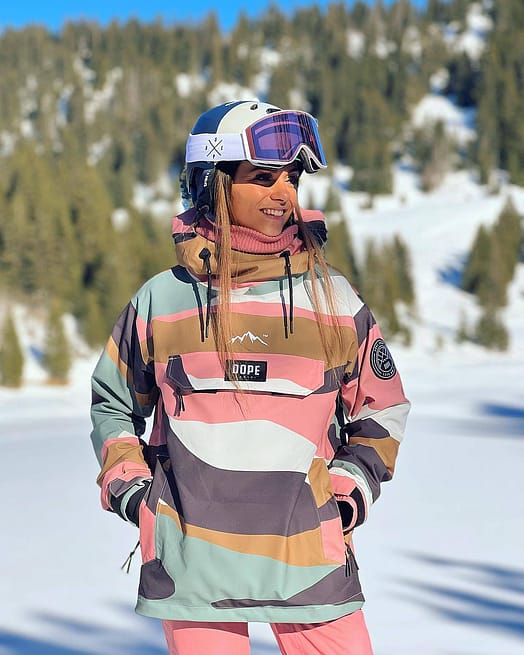 Kunde @livvhyde in Dope Blizzard W Snowboardjacke Damen Shards Gold Muted Pink