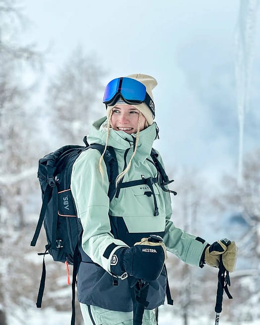 Kunde @sophie__herzog in Montec Doom W Snowboardjacke Damen Soft Green/Black/Phantom