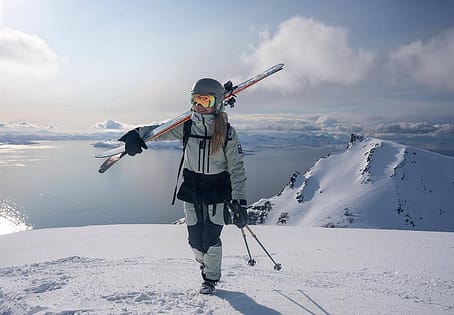 Kunde @lottawiemers in Montec Moss W Snowboardjacke Damen Soft Green/Black